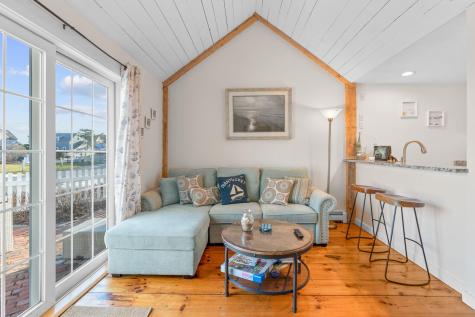 6 Hammock Pond Road Mashpee MA 02649