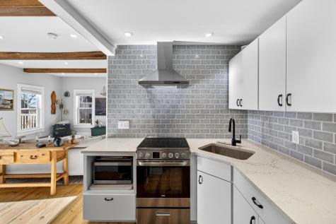 452 Commercial Street Provincetown MA 02657