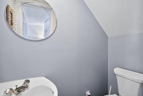 33 Landmark Avenue Mashpee MA 02649