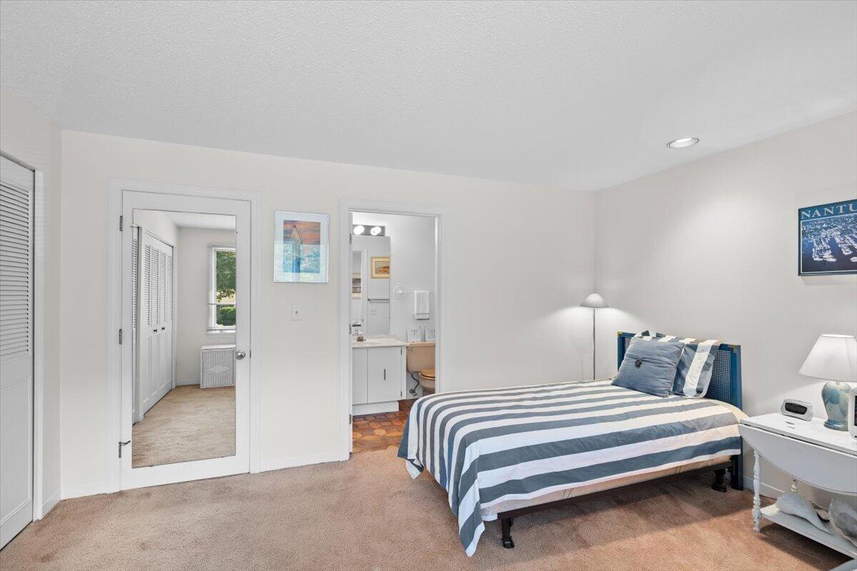 190 Bayfront Way Teaticket MA 02536