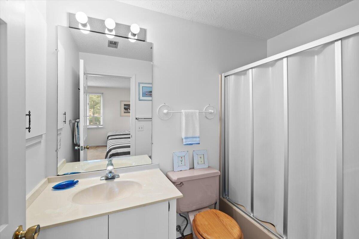 190 Bayfront Way Teaticket MA 02536