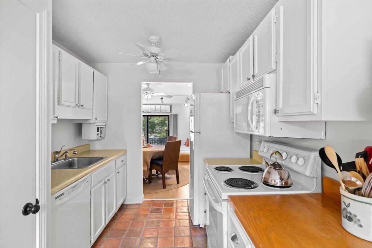 190 Bayfront Way Teaticket MA 02536