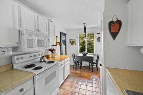 190 Bayfront Way Teaticket MA 02536