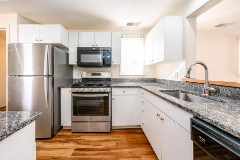 8 Oak Glen Yarmouth MA 02675