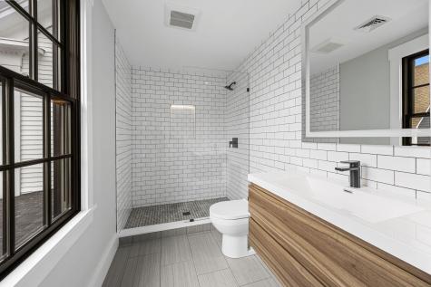 404 Commercial Street Provincetown MA 02657