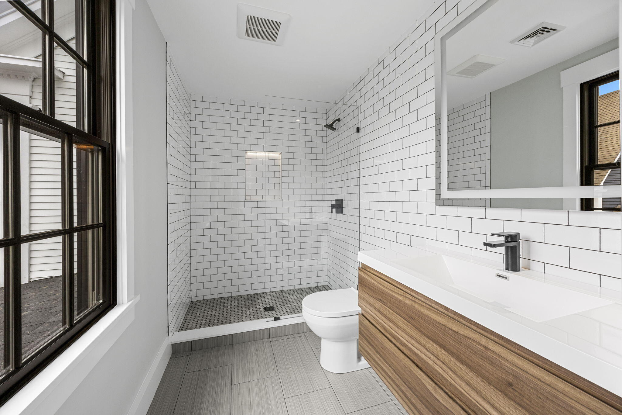 404 Commercial Street Provincetown MA 02657