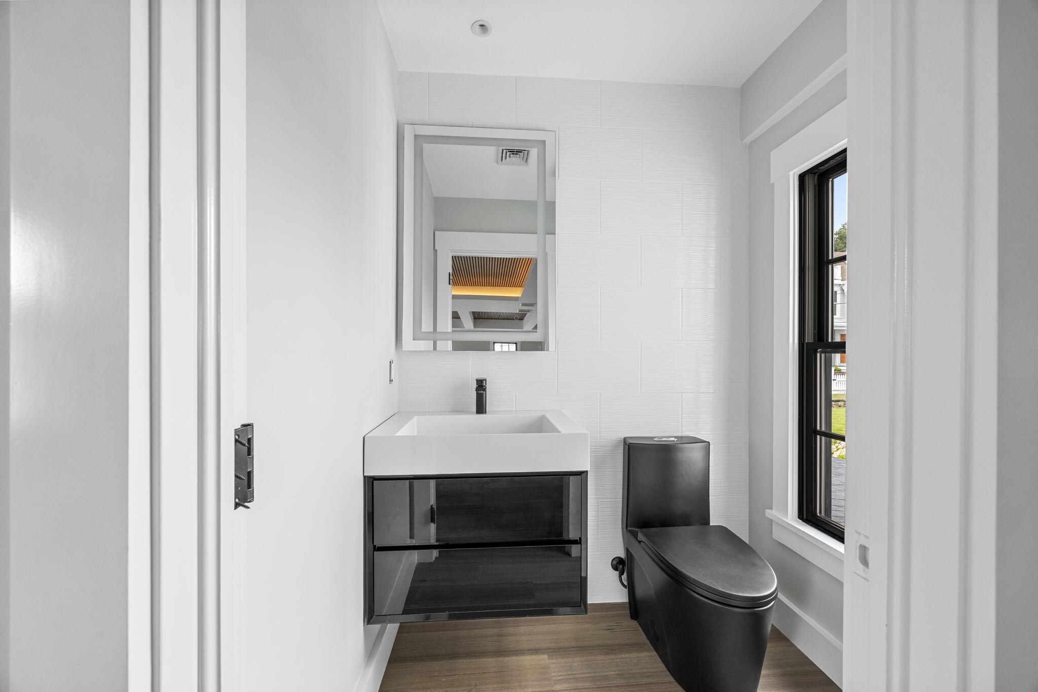 404 Commercial Street Provincetown MA 02657