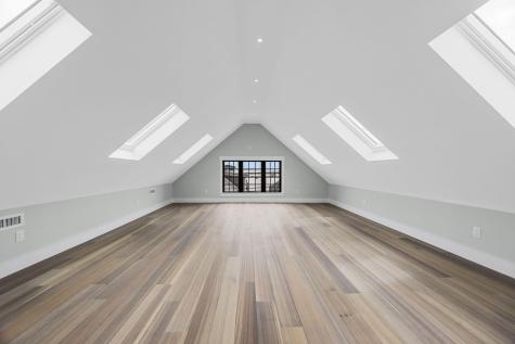 404 Commercial Street Provincetown MA 02657