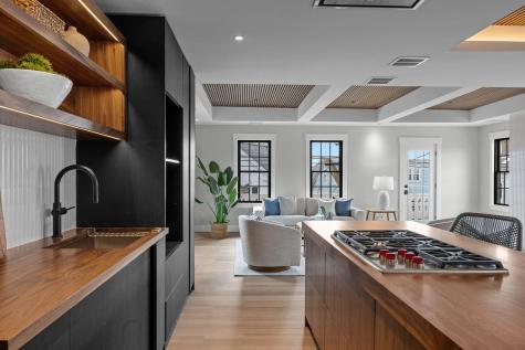 404 Commercial Street Provincetown MA 02657