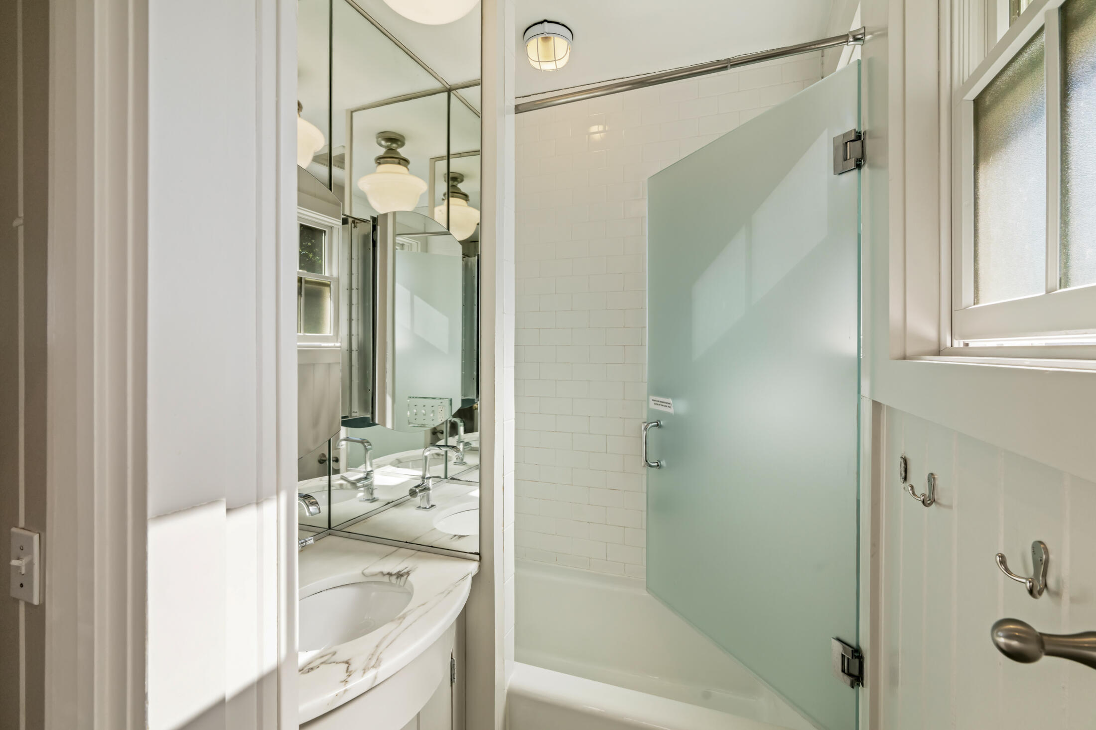 12 Cottage Street Provincetown MA 02657