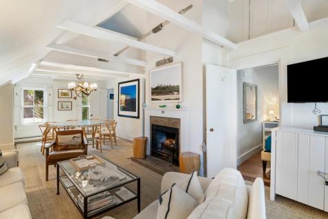 12 Cottage Street Provincetown MA 02657