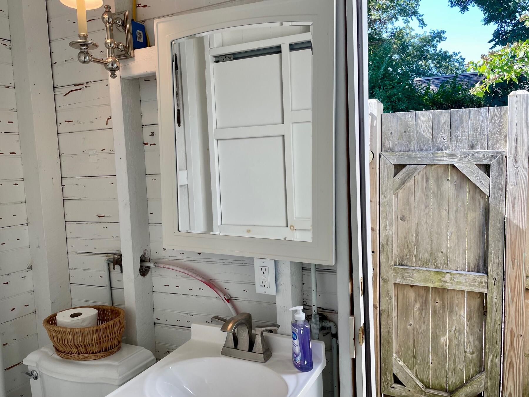 12 Cottage Street Provincetown MA 02657