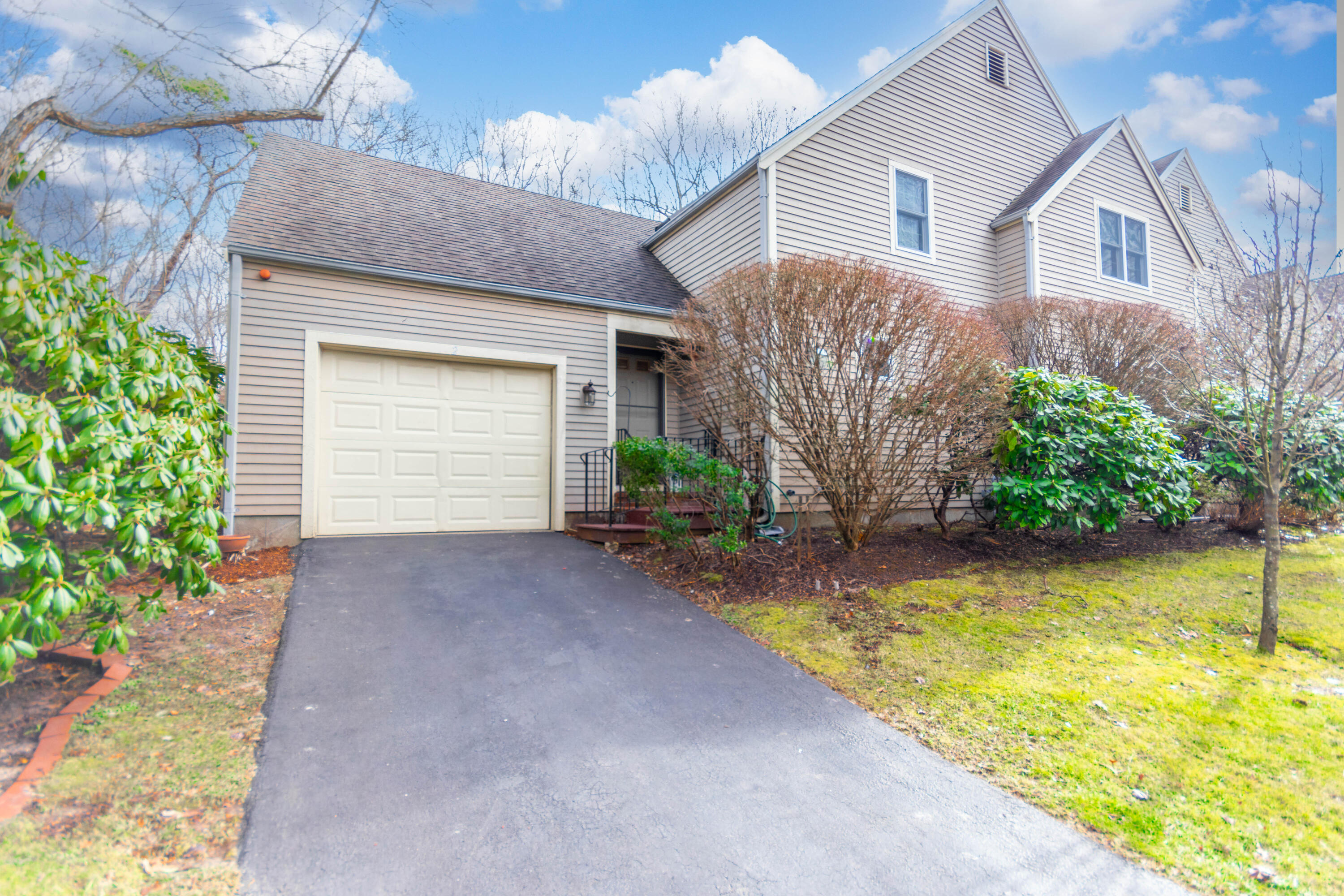 2 Bishops Park Mashpee MA 02649