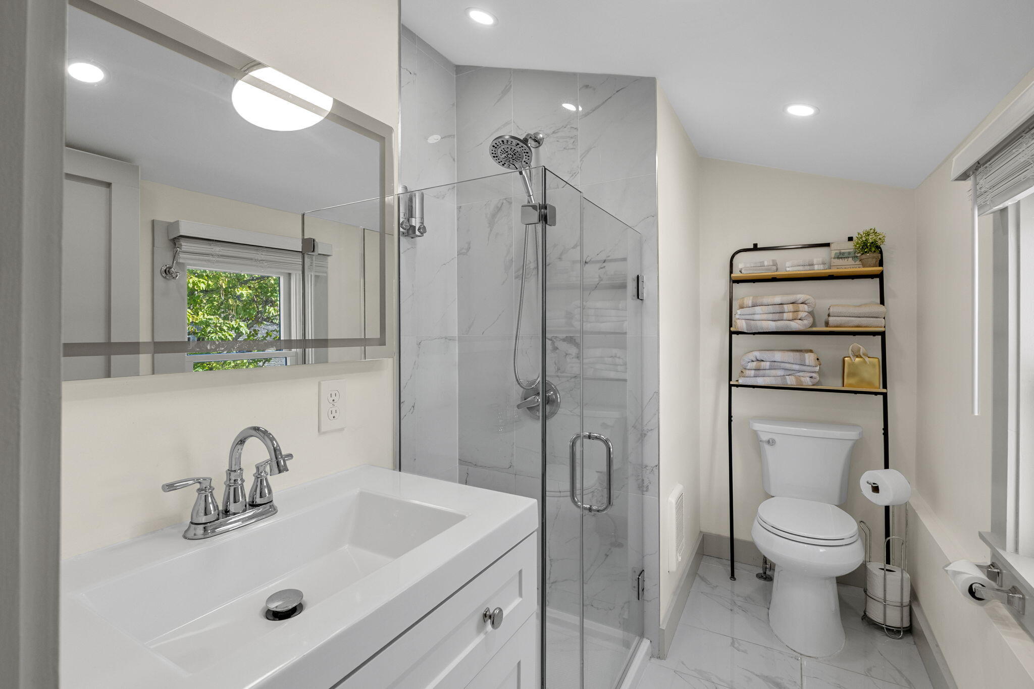 233 Bradford Street Provincetown MA 02657