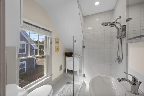 233 Bradford Street Provincetown MA 02657