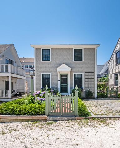 8 Youngs Court Provincetown MA 02657