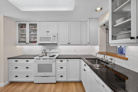 12 W West Woods Village Yarmouth Port MA 02675
