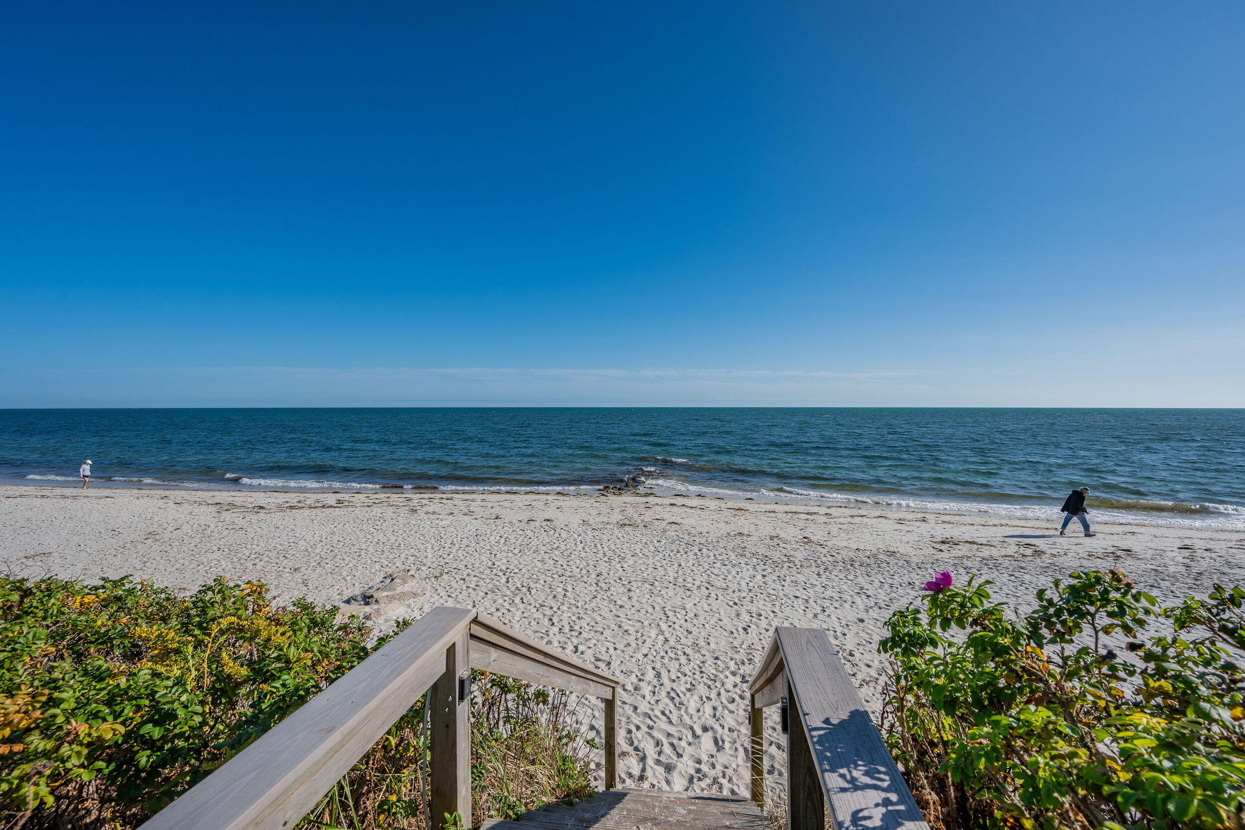 135 S South Shore Drive Yarmouth MA 02664