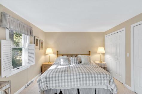 98 Shellback Way Mashpee MA 02649