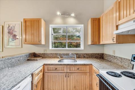 98 Shellback Way Mashpee MA 02649