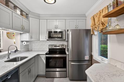27 Billington Lane Brewster MA 02631