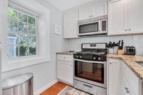 2 Cliffside Lane Mashpee MA 02649