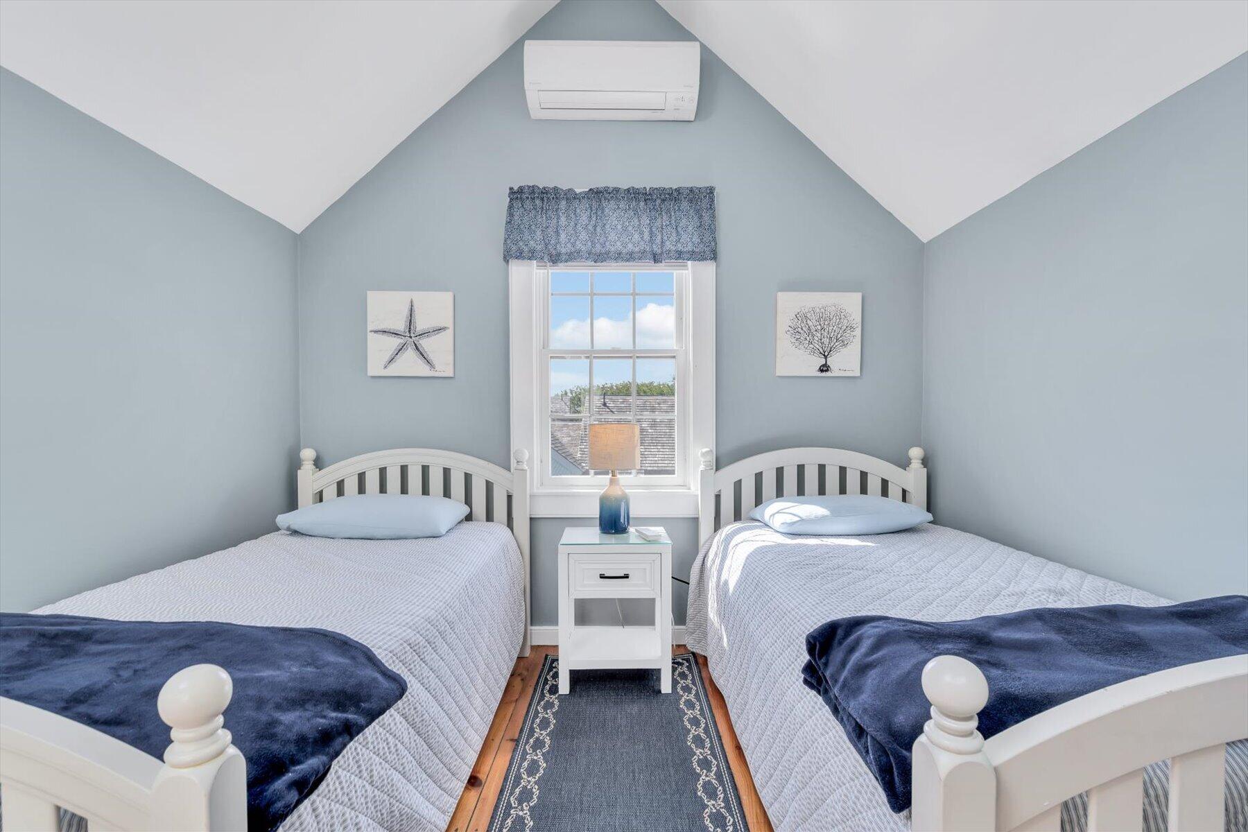 2 Cliffside Lane Mashpee MA 02649