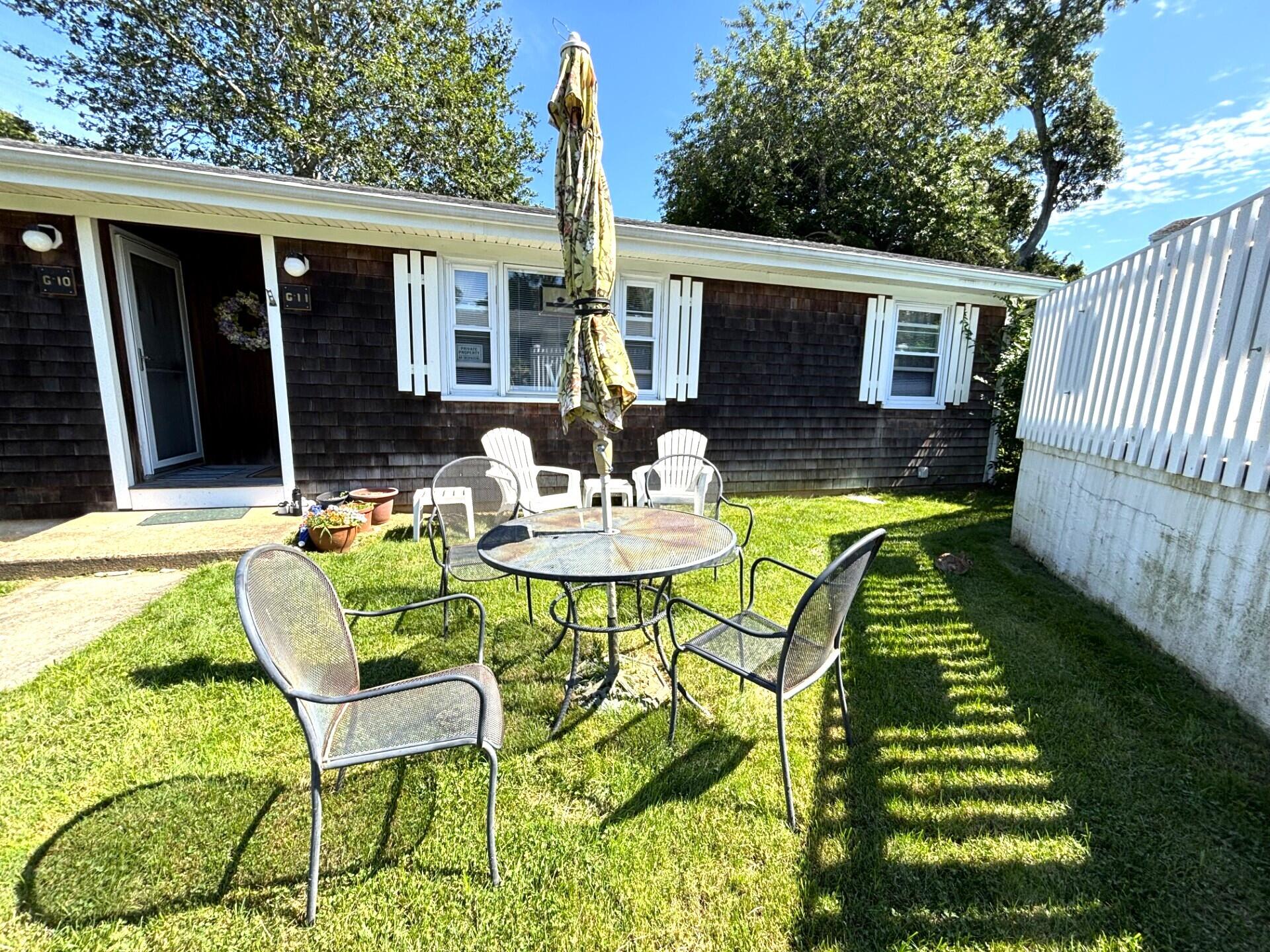 124 Skiff Avenue Vineyard Haven MA 02568