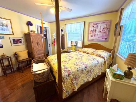 124 Skiff Avenue Vineyard Haven MA 02568