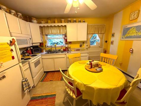 124 Skiff Avenue Vineyard Haven MA 02568