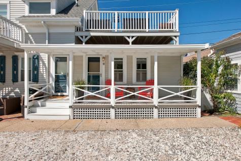 9 Dyer Street Provincetown MA 02657
