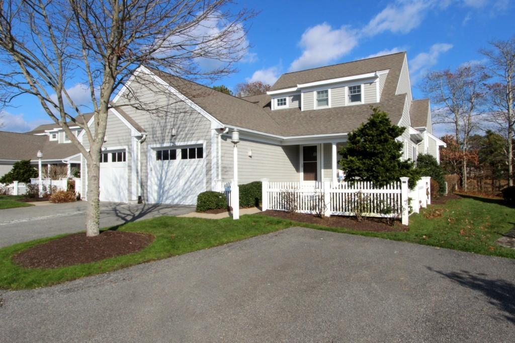 26 Lanyard Way Mashpee MA 02649