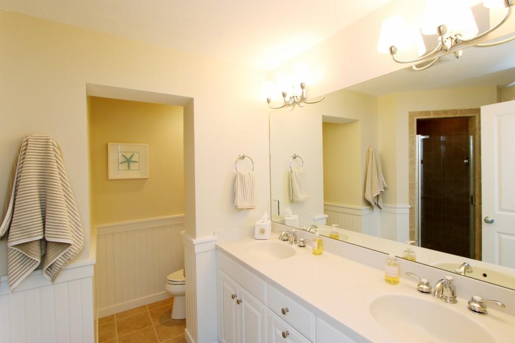26 Lanyard Way Mashpee MA 02649