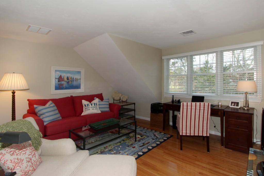 26 Lanyard Way Mashpee MA 02649