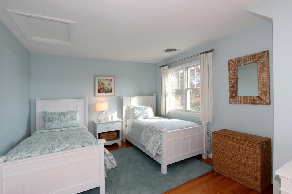 26 Lanyard Way Mashpee MA 02649