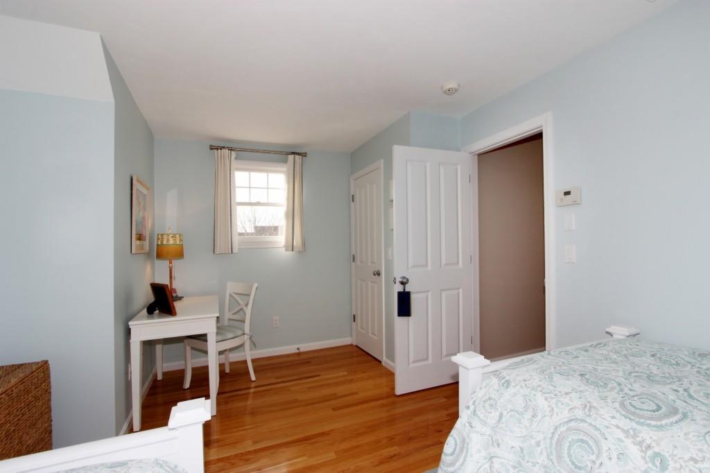 26 Lanyard Way Mashpee MA 02649