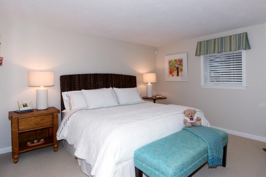 26 Lanyard Way Mashpee MA 02649