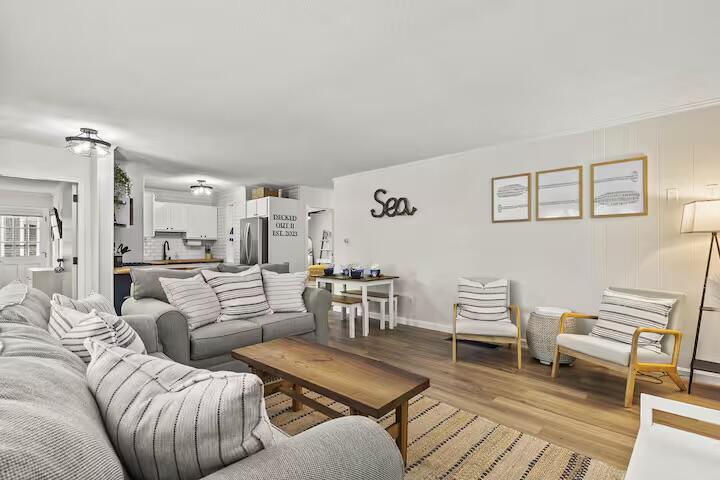 230 Gosnold Street Hyannis MA 02601