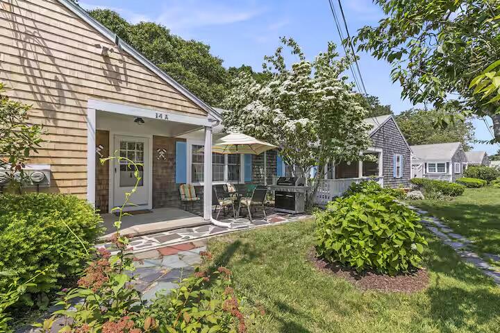 230 Gosnold Street Hyannis MA 02601