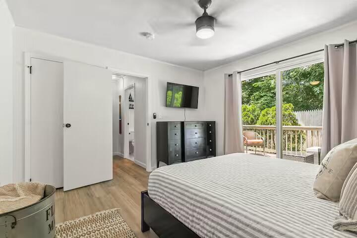 230 Gosnold Street Hyannis MA 02601