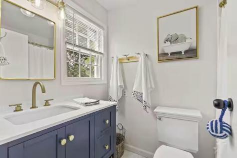 230 Gosnold Street Hyannis MA 02601