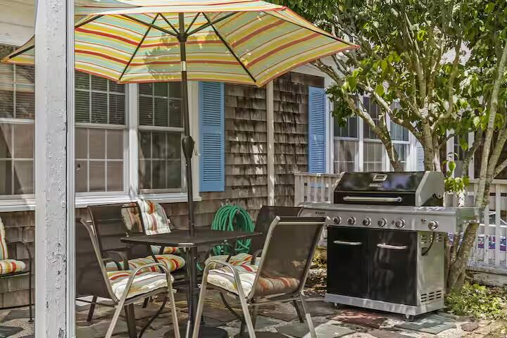 230 Gosnold Street Hyannis MA 02601