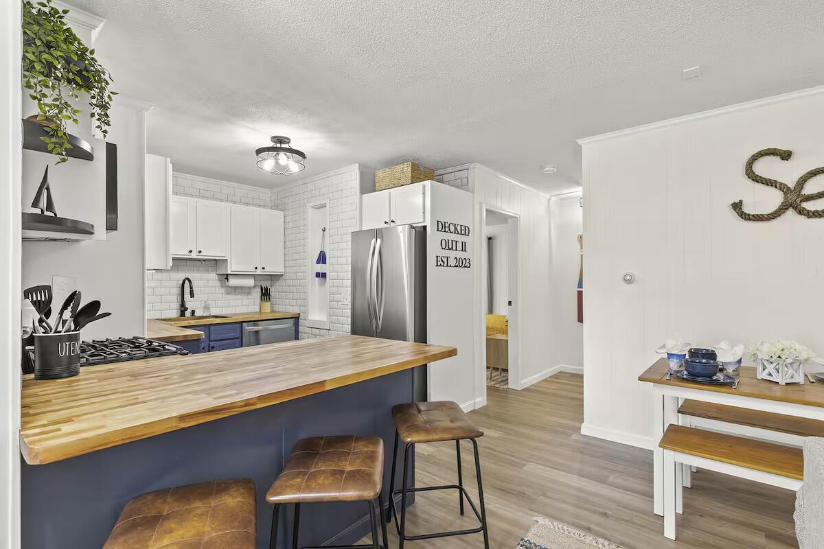 230 Gosnold Street Hyannis MA 02601