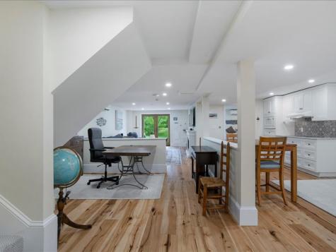 11 Stratford Ridge Mashpee MA 02649