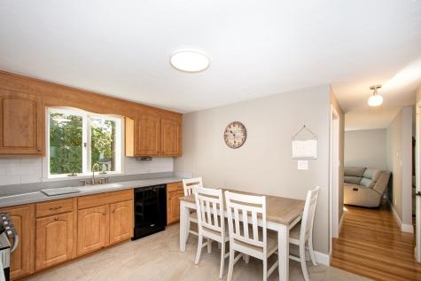 11 Stratford Ridge Mashpee MA 02649
