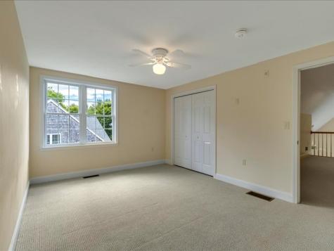 11 Stratford Ridge Mashpee MA 02649