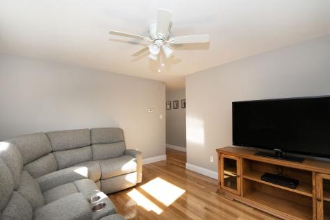 11 Stratford Ridge Mashpee MA 02649