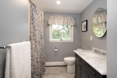 11 Stratford Ridge Mashpee MA 02649