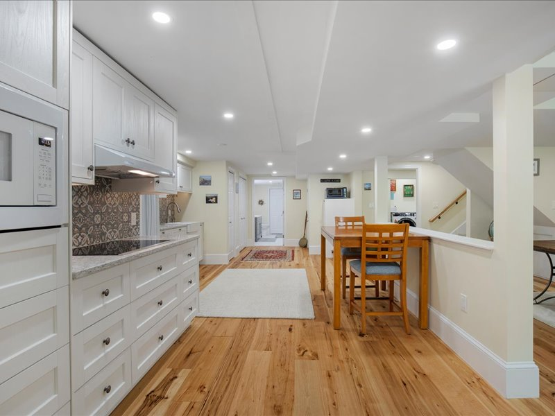 11 Stratford Ridge Mashpee MA 02649