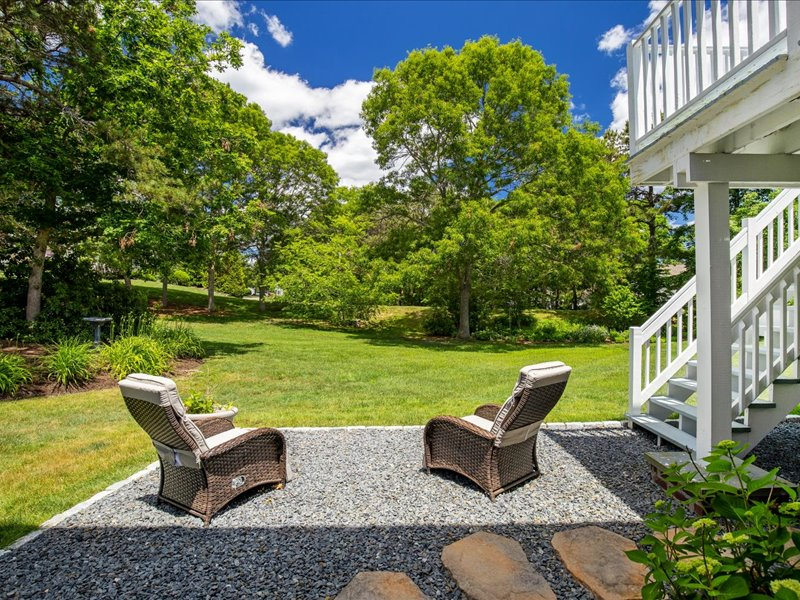 11 Stratford Ridge Mashpee MA 02649